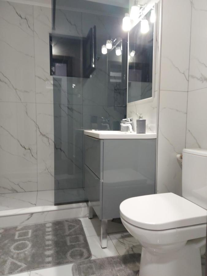 Cuza 21 Apartman Brăila Kültér fotó